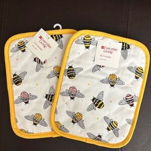Everyday Living Bumble Bee Pot Holders 100% Cotton, set of 2